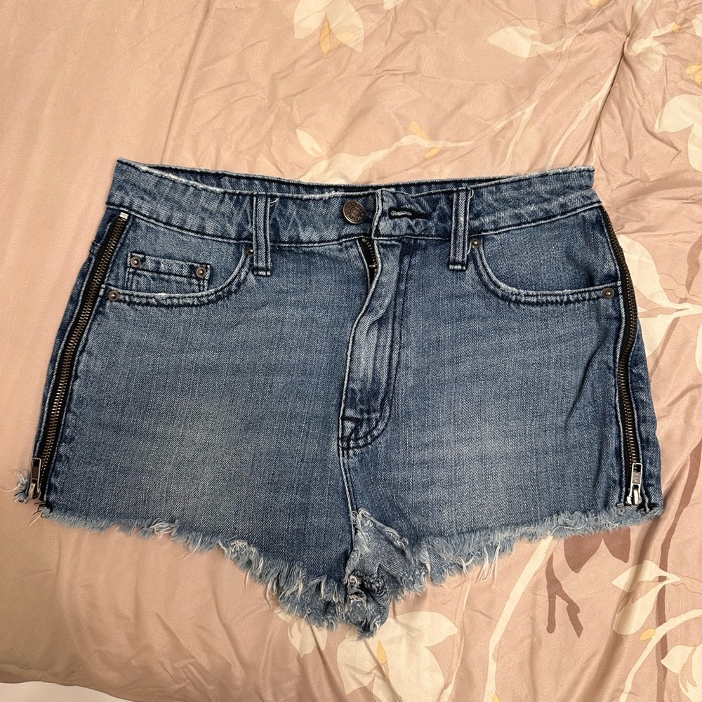 BDG Blue Jean Shorts High-Waisted Frayed Hem